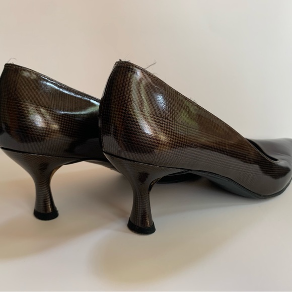 Stuart Weitzman kitten heels - Picture 5 of 9